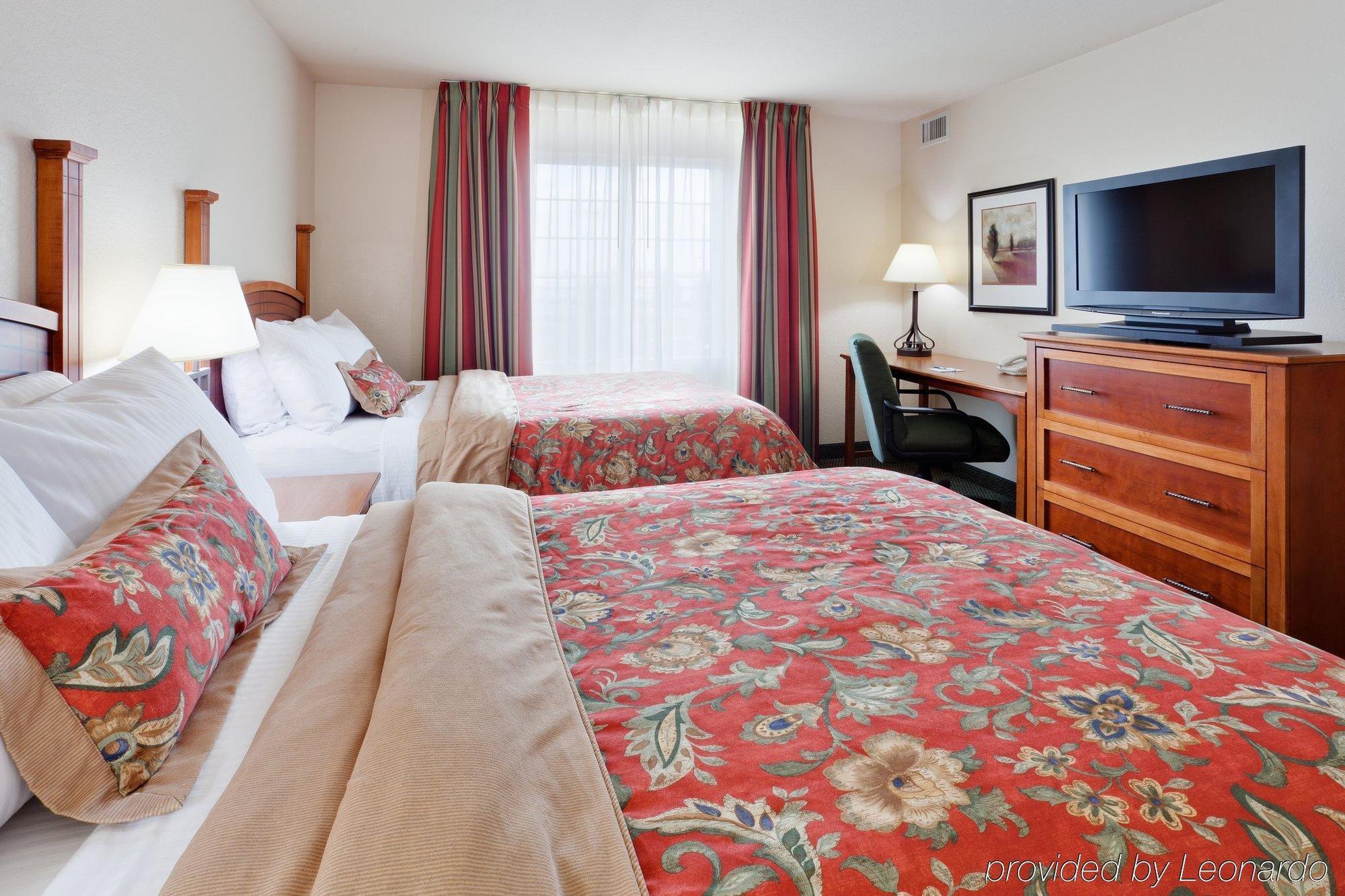 Staybridge Suites Allentown West Fogelsville Room photo